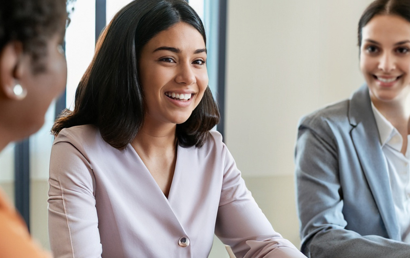 Comment répondre à la question “Parlez-moi de vous” en entretien d’embauche