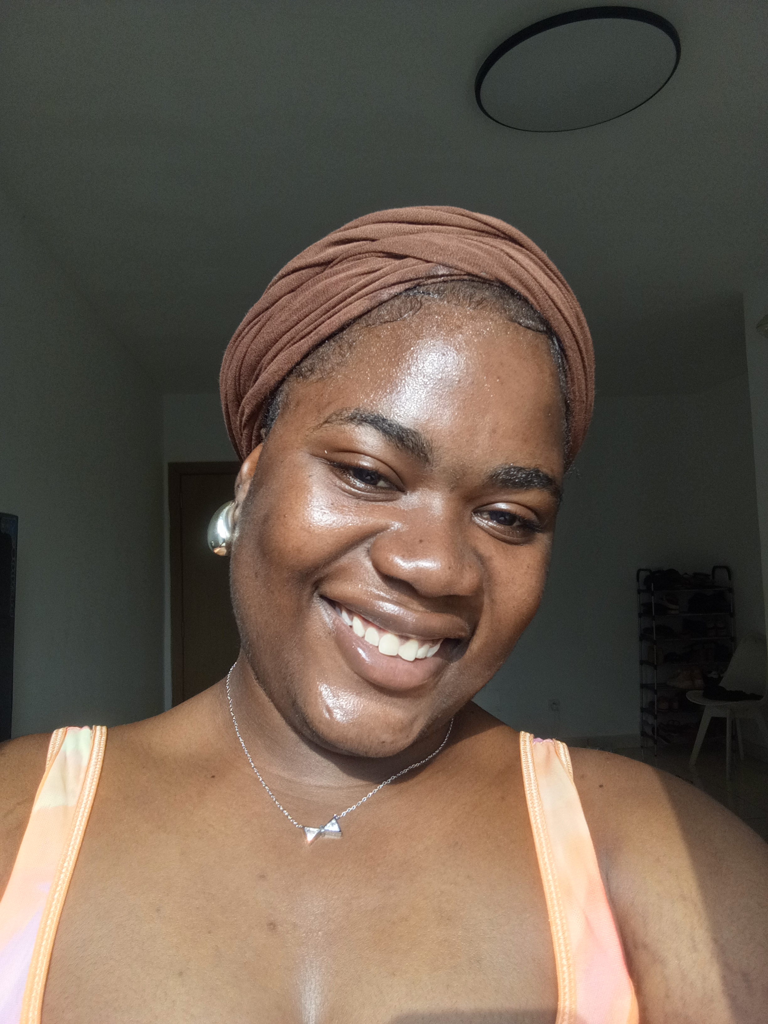 Profil candidat N'GUESSAN AKISSI MÉLANIE - Vendeuse, rayonniste