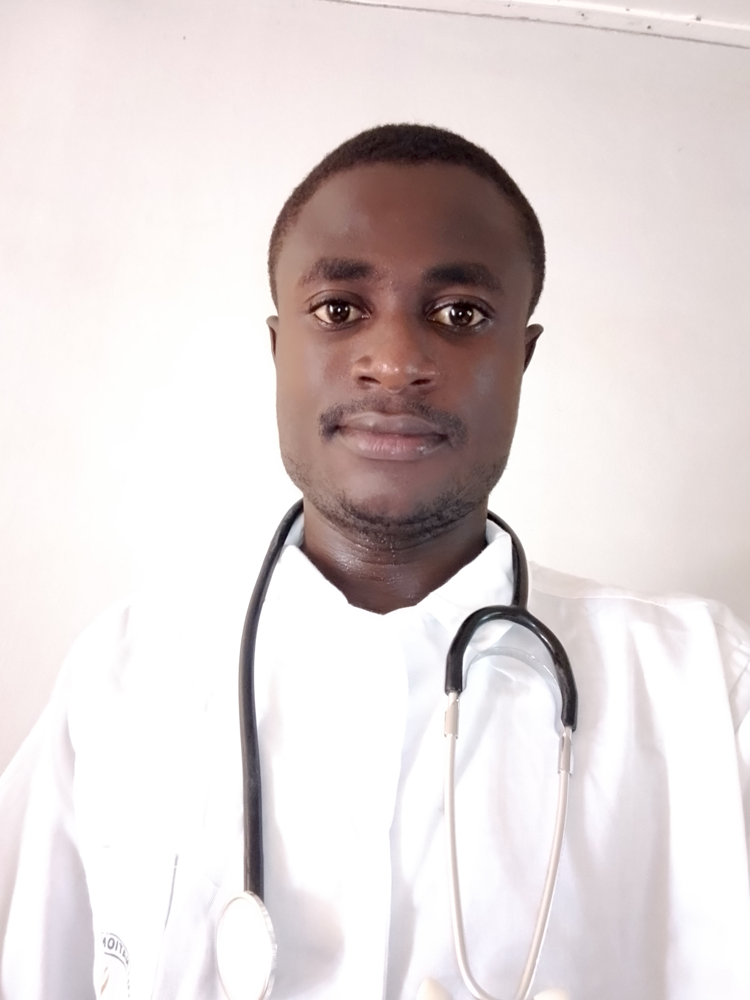 Profil candidat N'DOUA KOUA ARNAUD CHARLES CONSTANTIN - Infirmier