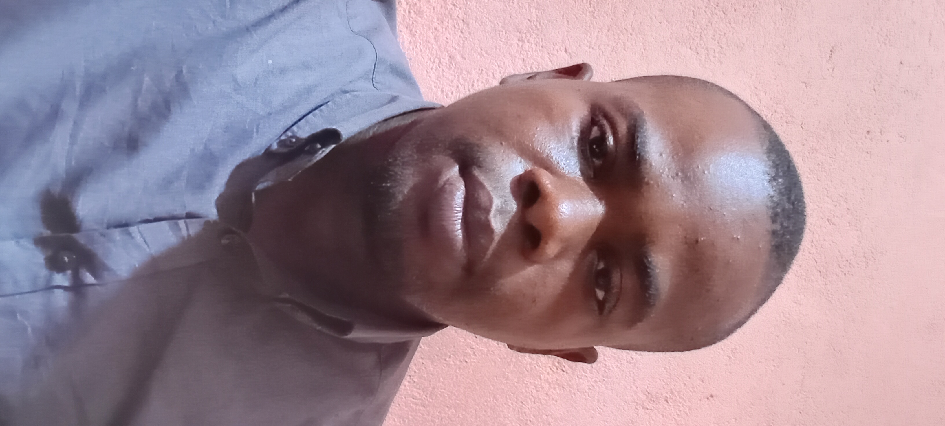 Profil candidat Tossa Vitaly Espoir Bruno - Logistique
